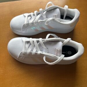Girls adidas new never worn sneakers